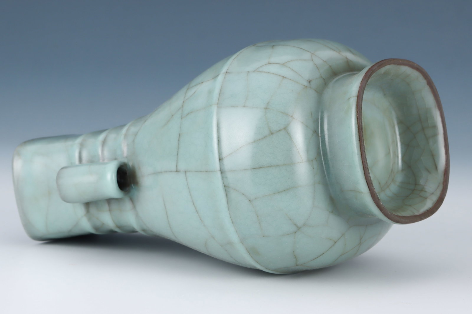 Guan Ware Porcelain Vase - 4