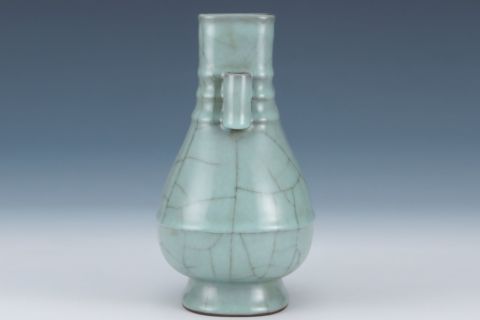 Guan Ware Porcelain Vase - 7