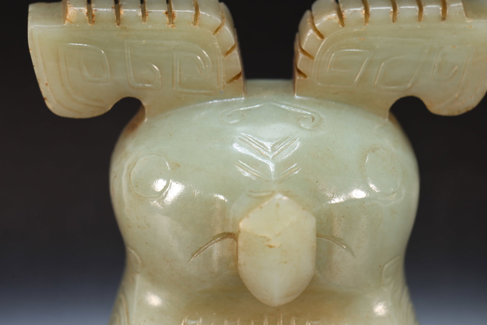 Jade Carved Beast Face Pattern Bird Shape Figure - 3