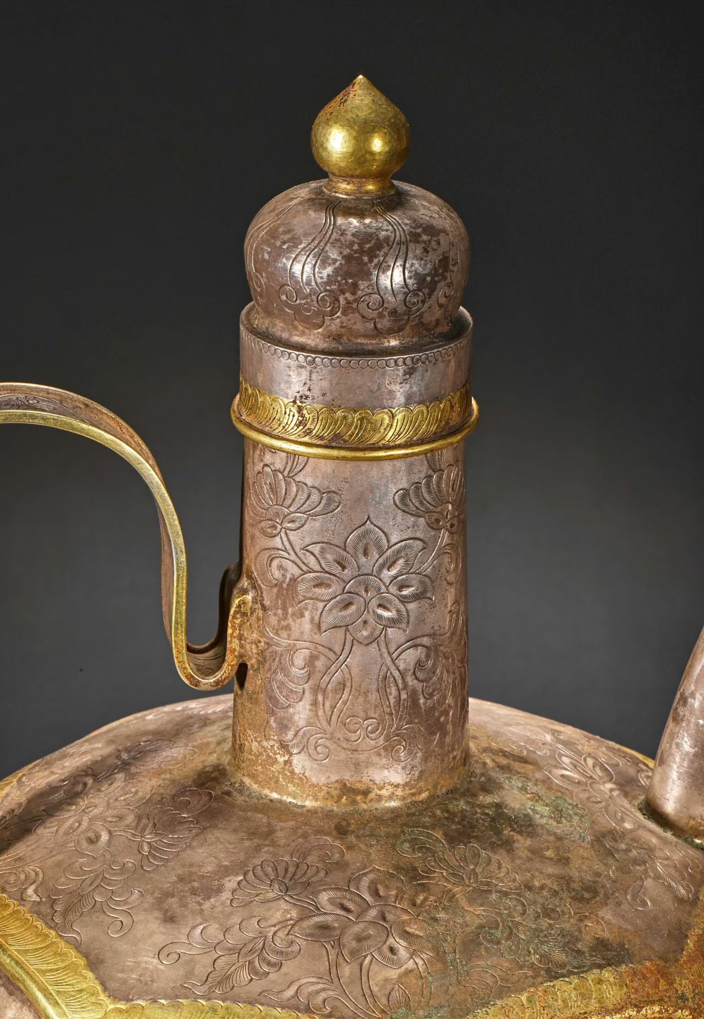 Silver Carved Buddha Pattern Pot - 5