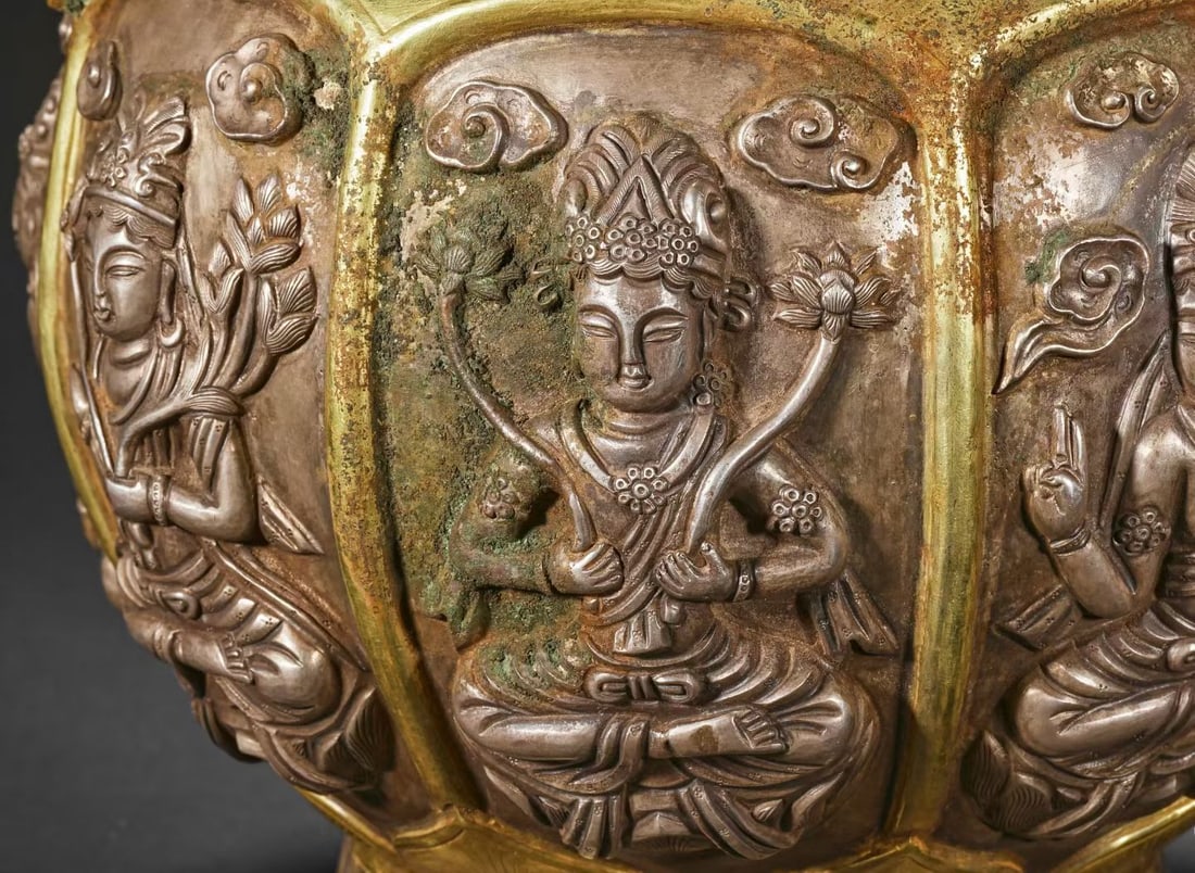Silver Carved Buddha Pattern Pot - 6