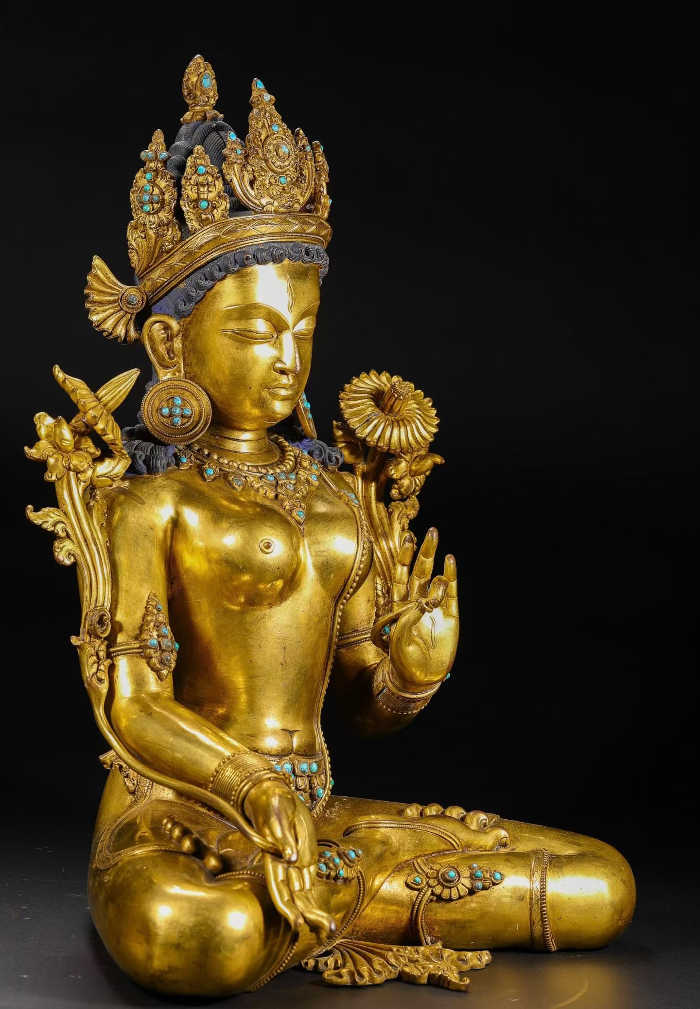 Gilt Bronze GuanYin Figure (1 of 7)