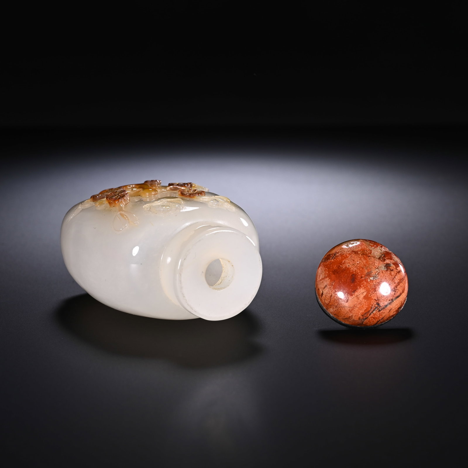 Agate Carved Flower with Butterfly Pattern Snuff Bottle - 6