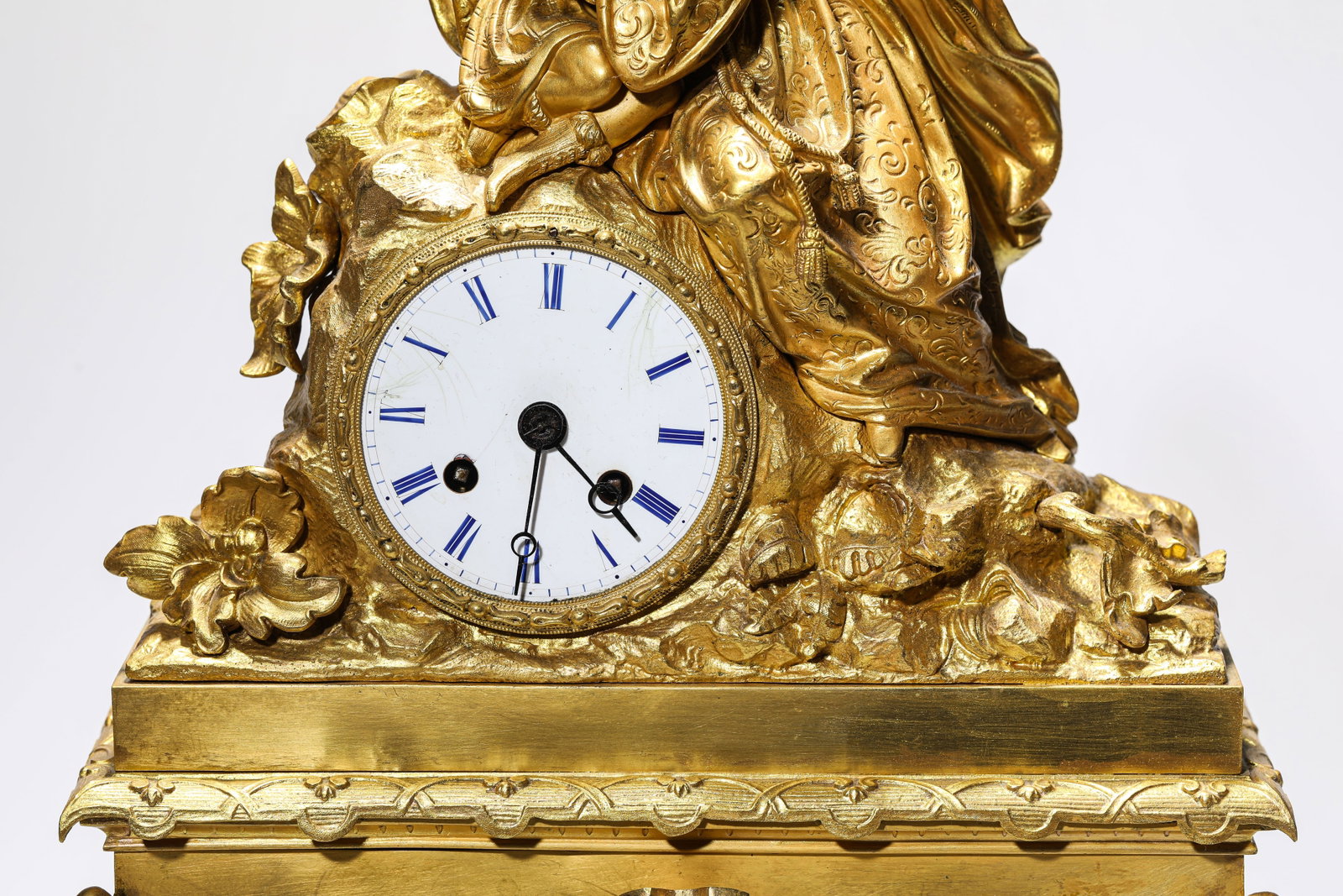 A FRENCH GILT-BRONZE CLOCK - 2
