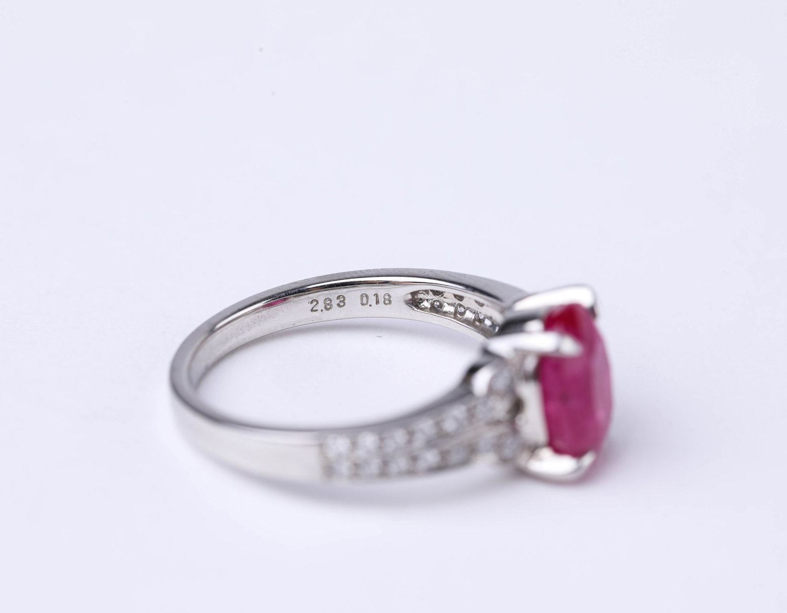 A PLATINUM, RUBY AND DIAMOND RING - 6