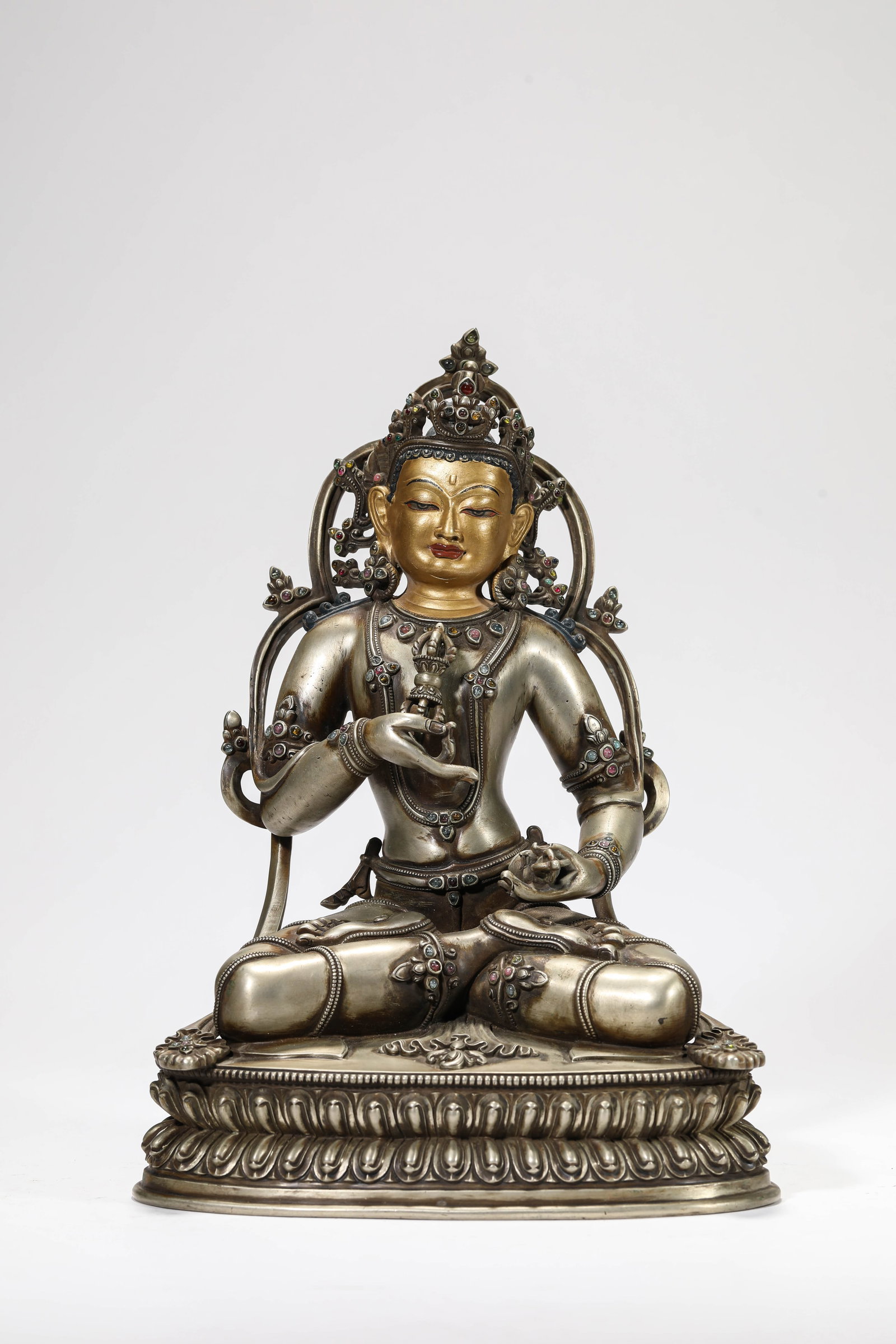 A TIBETAN SILVER FIGURE OF VAJRASATTVA (1 of 7)