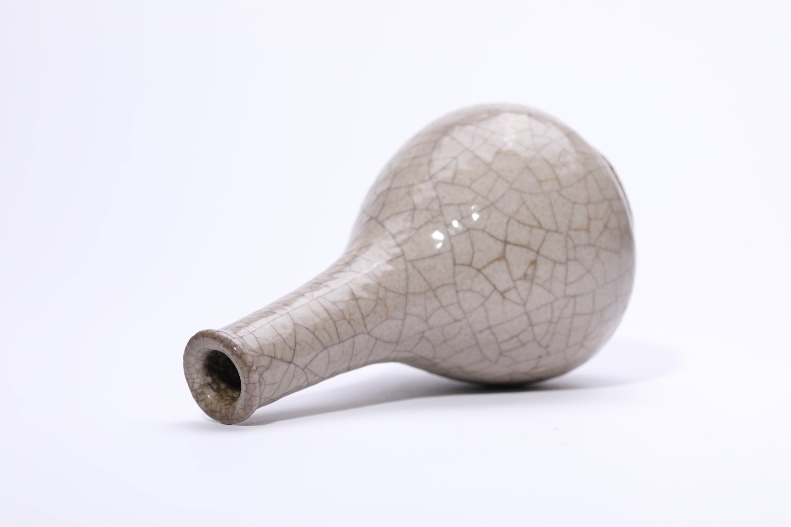 A GE-TYPE 'GALLBLADDER' VASE - 3