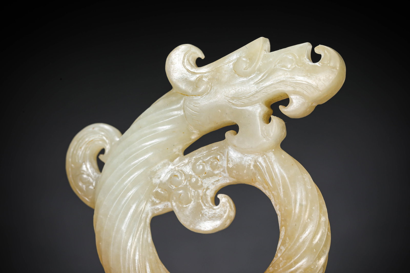 A JADE 'DRAGON' PENDANT - 4
