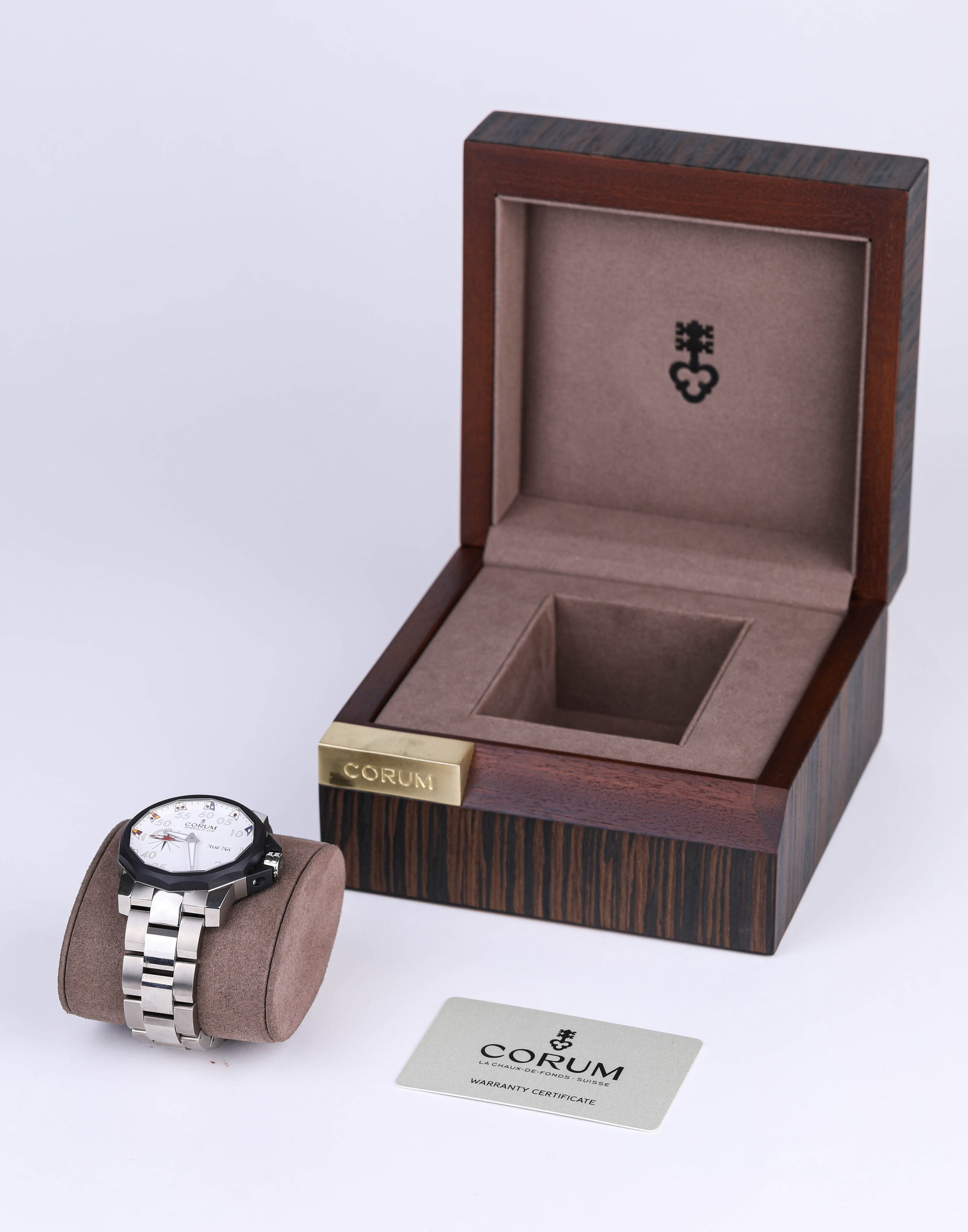 A CORUM MECHANICAL WRISTWATCH - 3