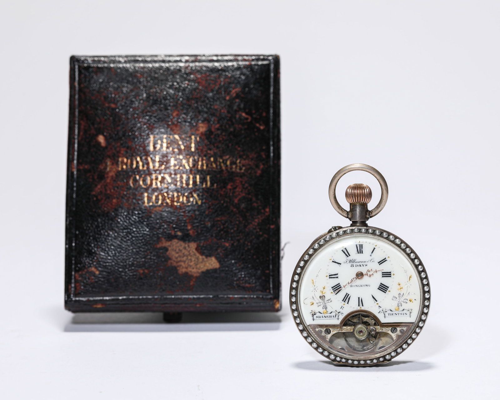 A SINGLE-SIDED ENAMEL 'EIGHT-DAY' POCKET WATCH: A SINGLE-SIDED ENAMEL 'EIGHT-DAY' POCKET WATCH Description: Dimensions: Weight: 92 g. Width: 4.9 cm x Height: 7.1 cm. All measurements are approximate.