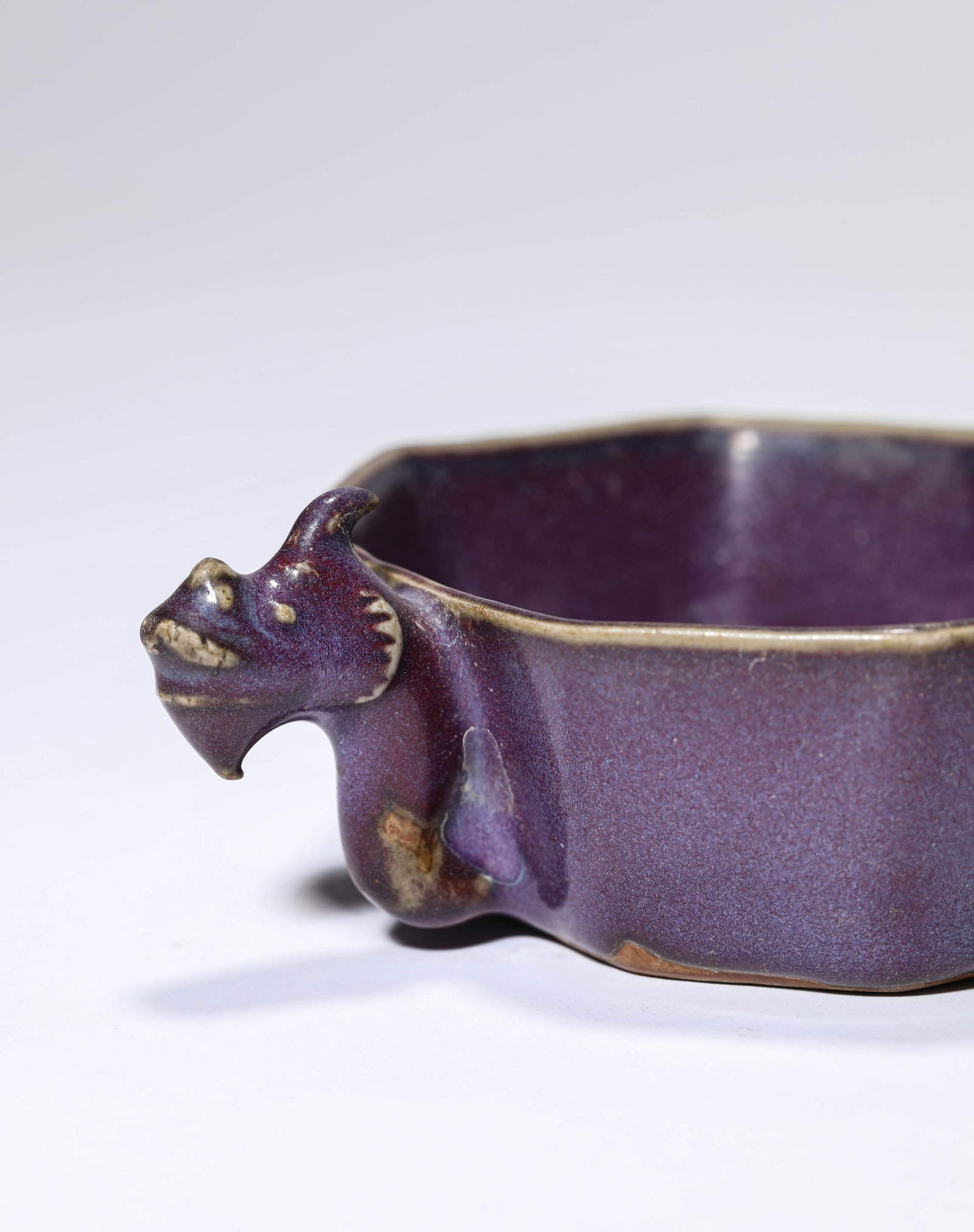 A JUN-TYPE 'DRAGON-HEAD HANDLE' CUP - 4