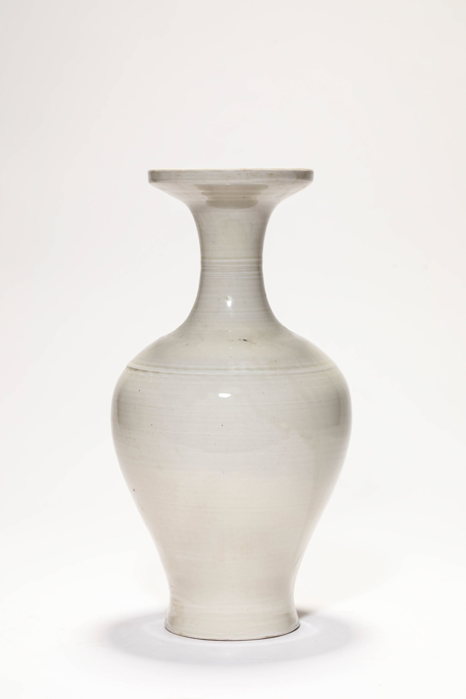 A DING-TYPE GILT-DECORATED 'FLORAL' VASE - 3