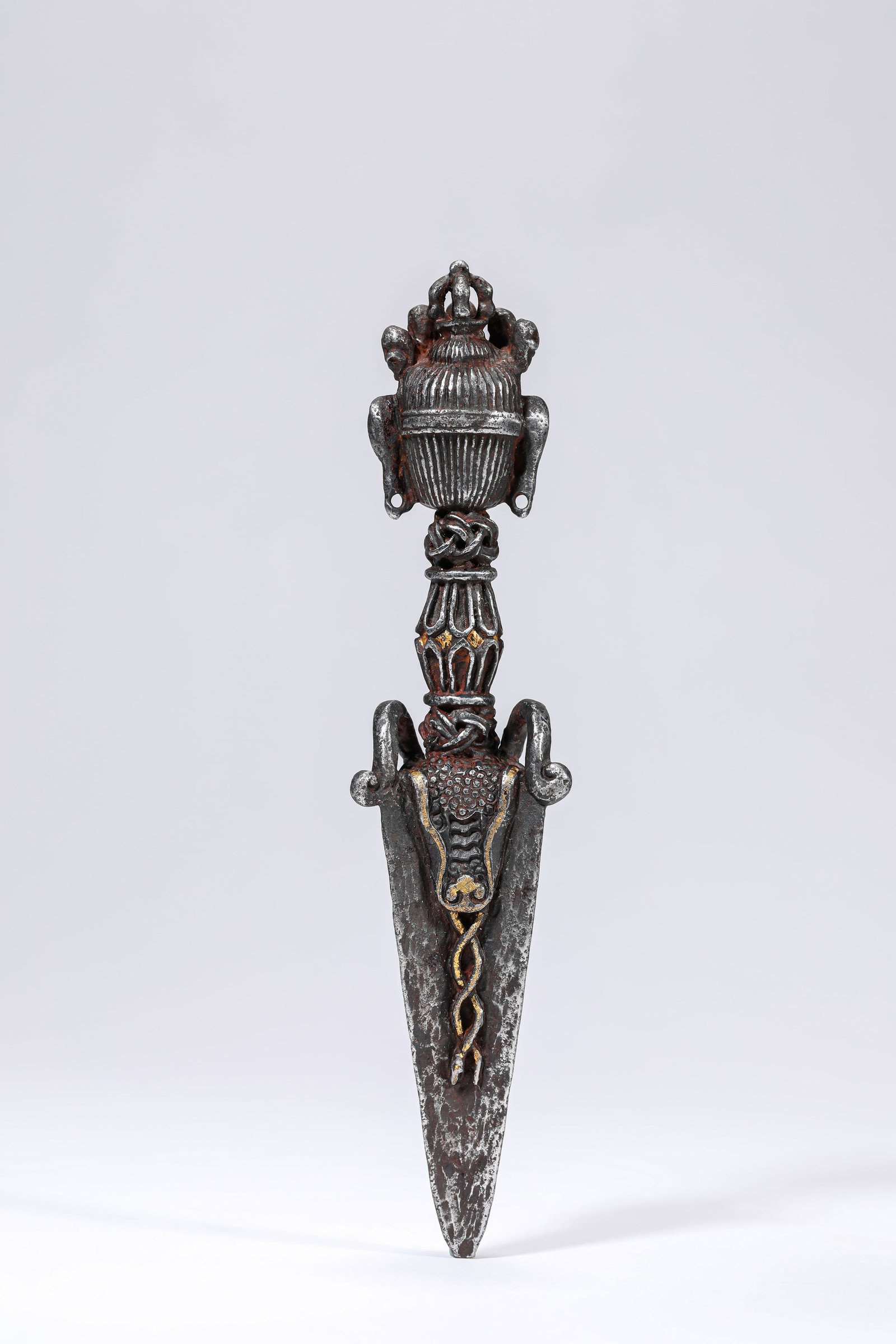 AN IRON AND GOLD CHAMPLEVe PHURBA - 2