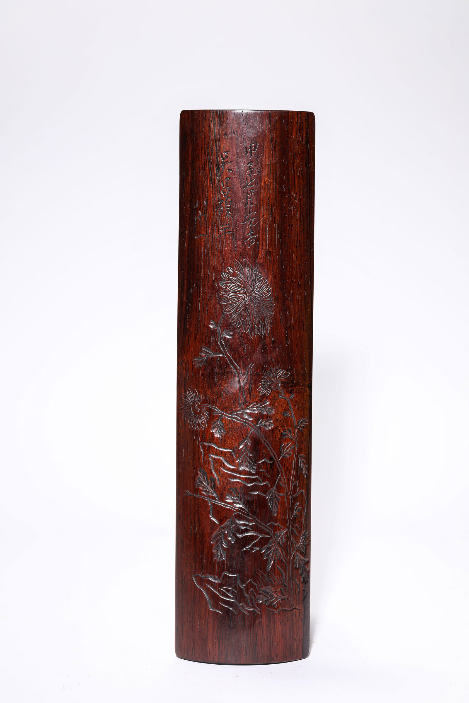 A WOOD 'CARVED CHRYSANTHEMUM' ARMREST: A WOOD 'CARVED CHRYSANTHEMUM' ARMREST Description: Dimensions: Width: 9.5 cm x Height: 38 cm. All measurements are approximate.