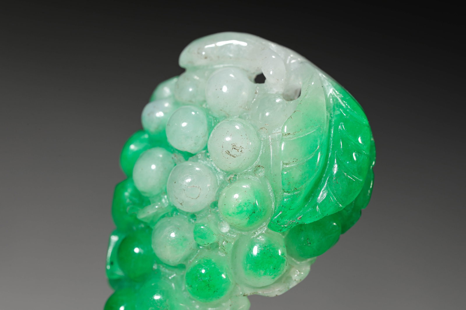 A JADEITE GRAPE - 4