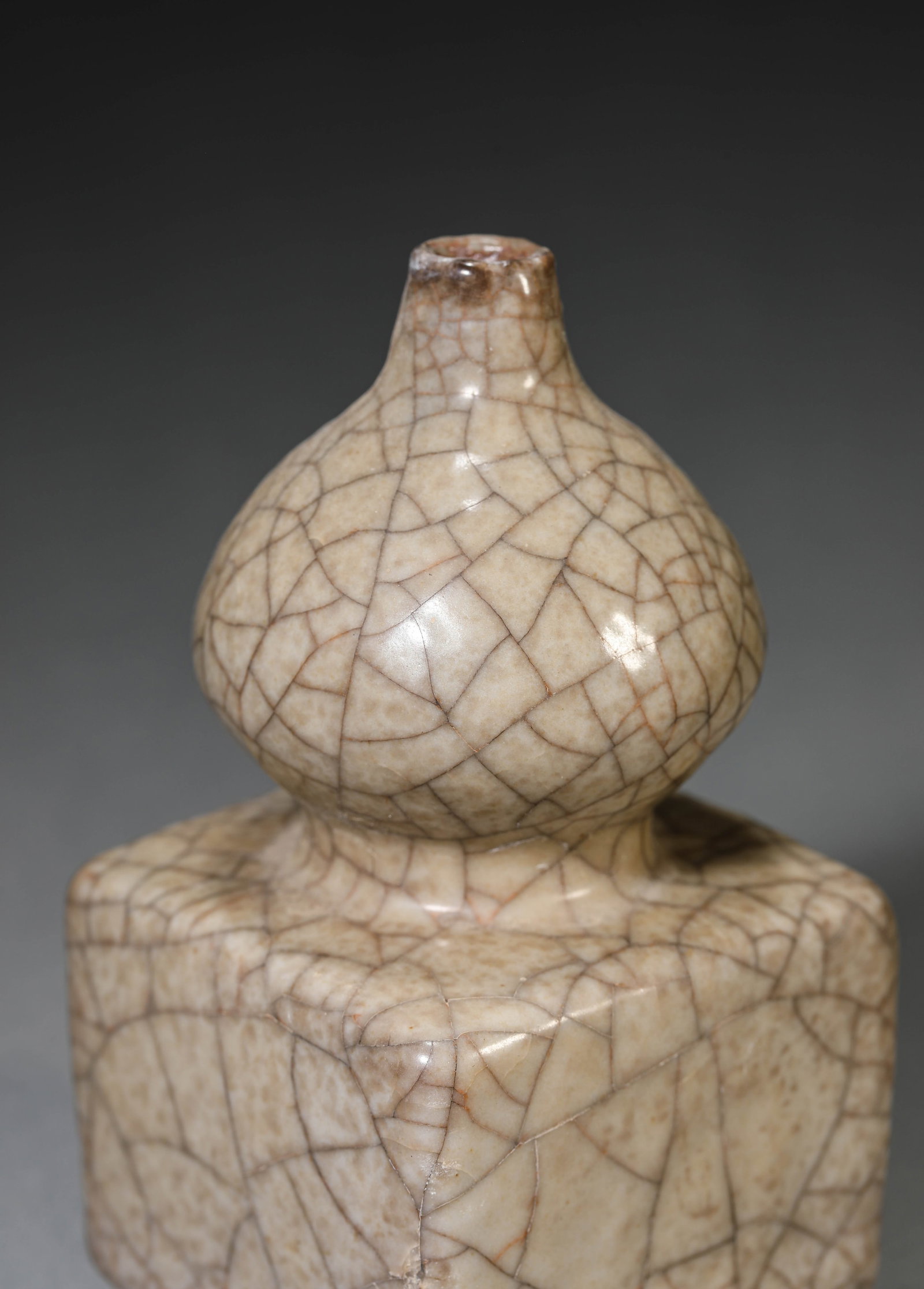 A GE-TYPE VASE - 4