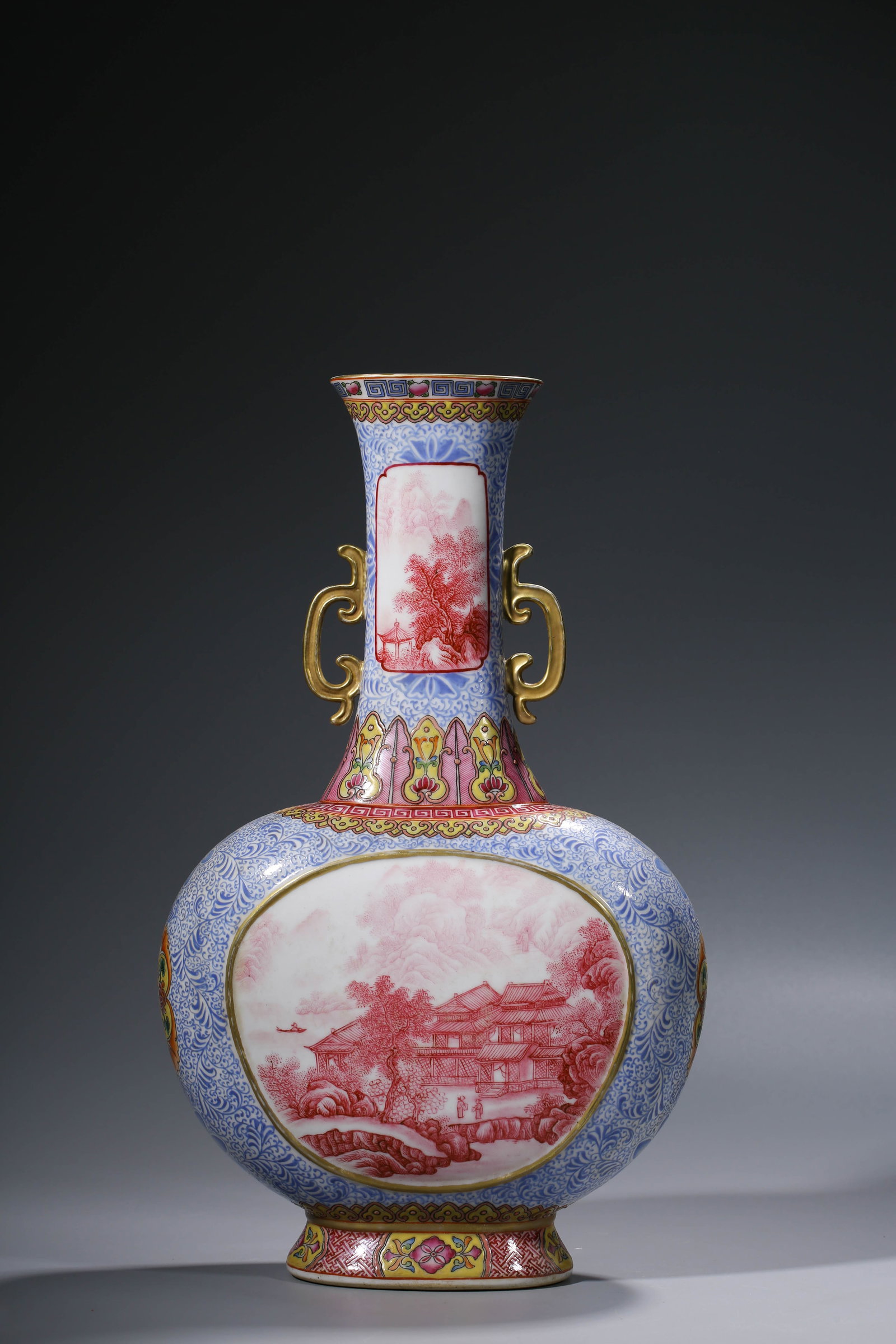A FAMILLE-ROSE FLAT VASE - 2