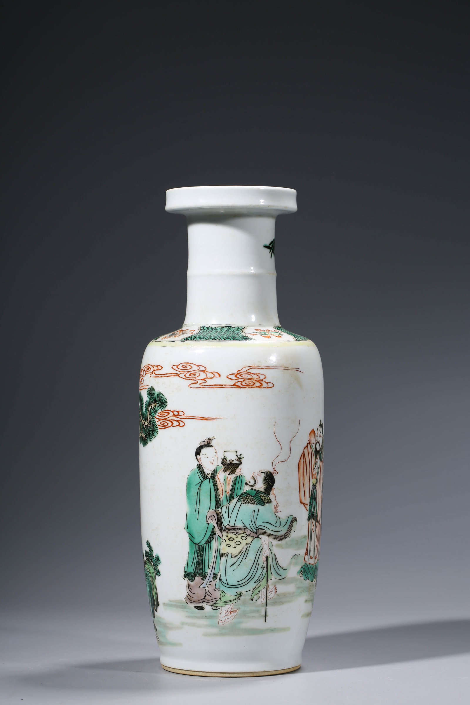 A WUCAI VASE - 3