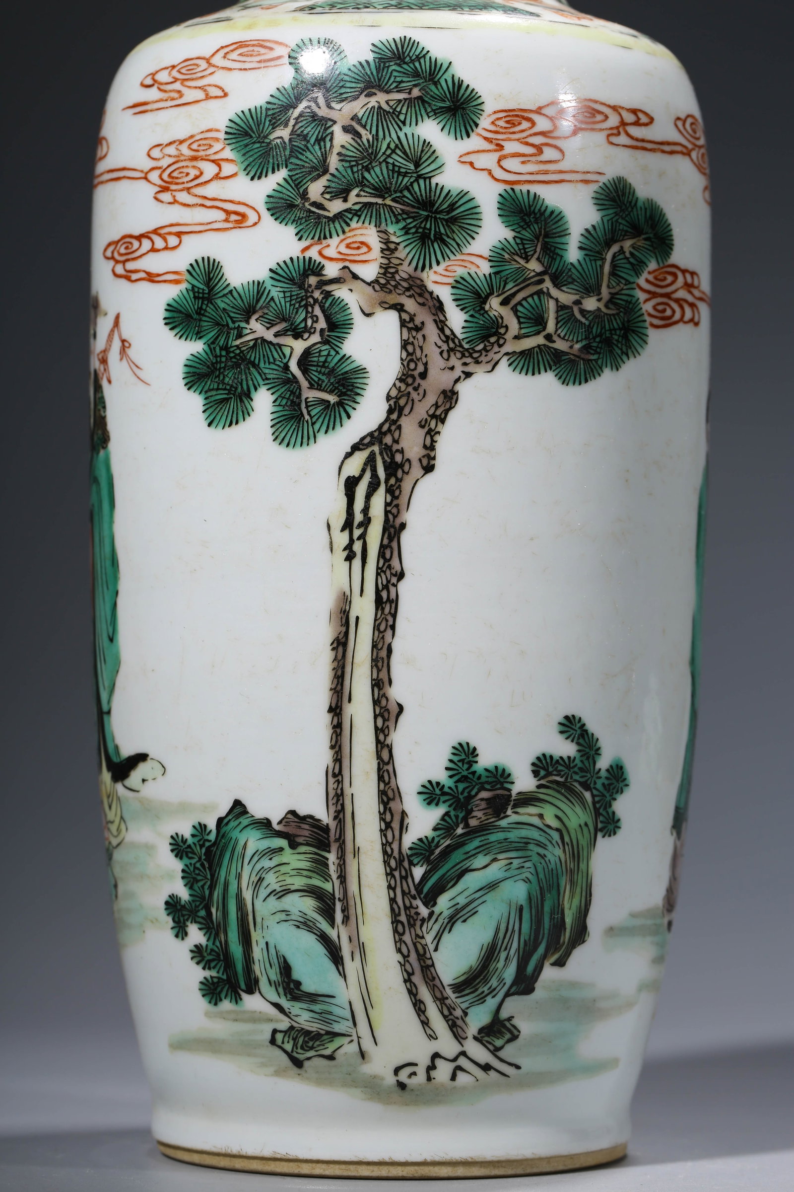 A WUCAI VASE - 6