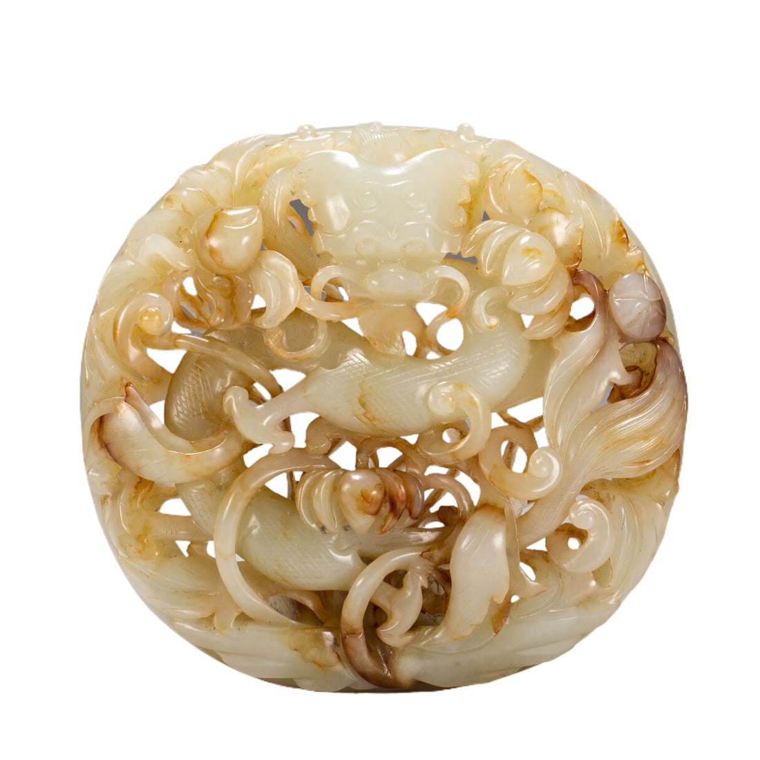 A Chinese Hetian Jade Openwork Dragon Plaque: A Chinese Hetian Jade Openwork Dragon Plaque (9.6 x 9cm,Weight 180 grams)