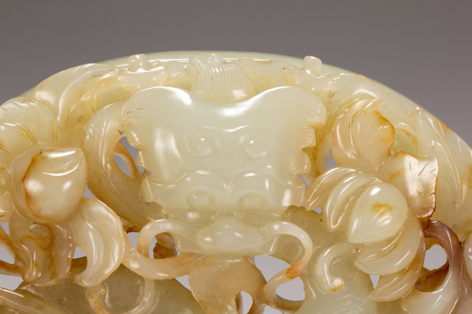 A Chinese Hetian Jade Openwork Dragon Plaque - 2
