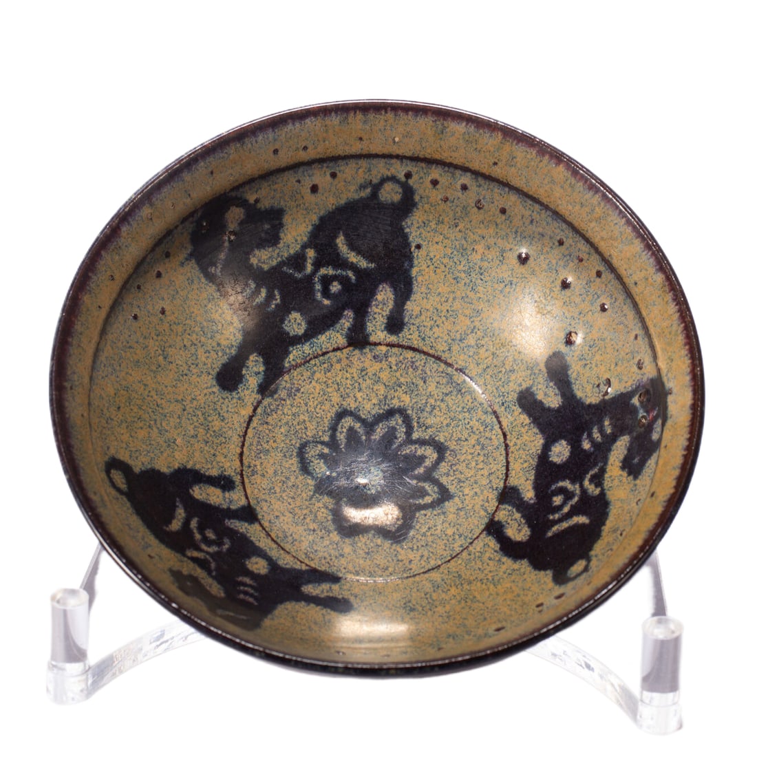 A Chinese Qizhou Three-Dogs Bowl (1 of 10)
