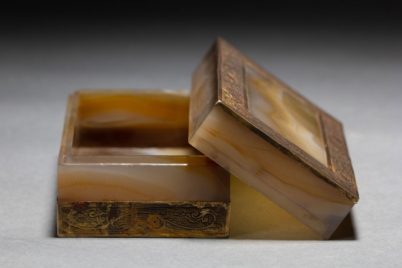 A Chinese Gilt Mounted Agate Box - 2