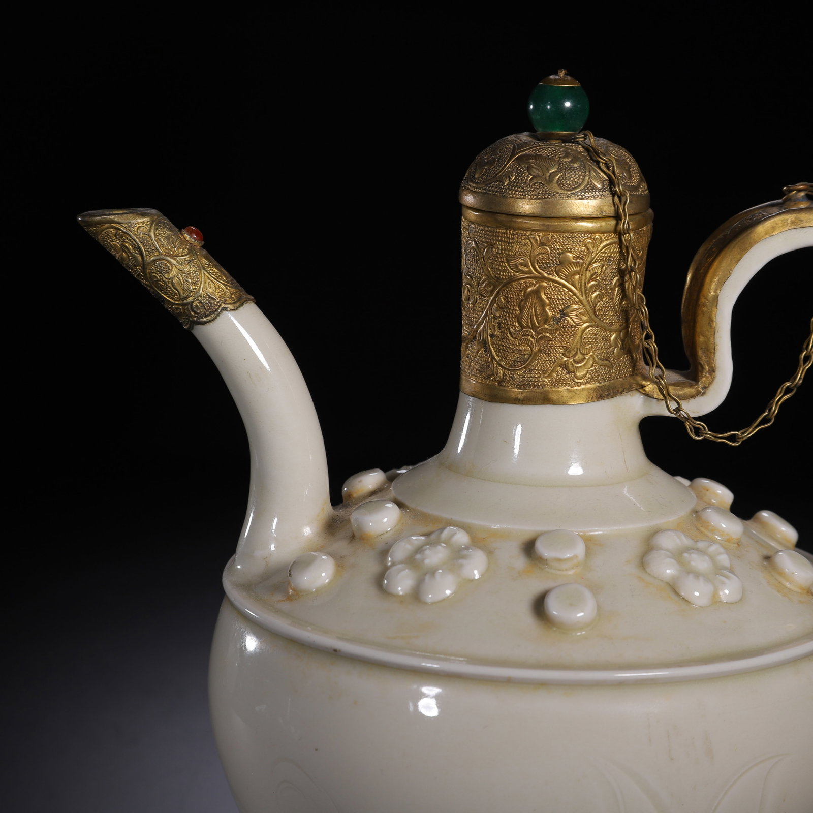 AN INCISED TING-WARE EWER - 3