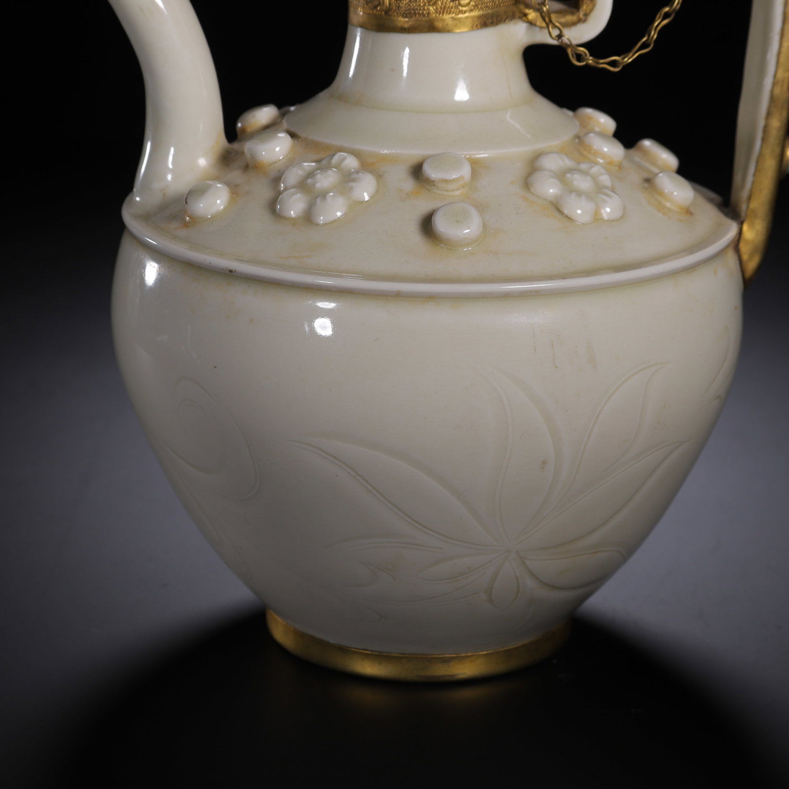 AN INCISED TING-WARE EWER - 4