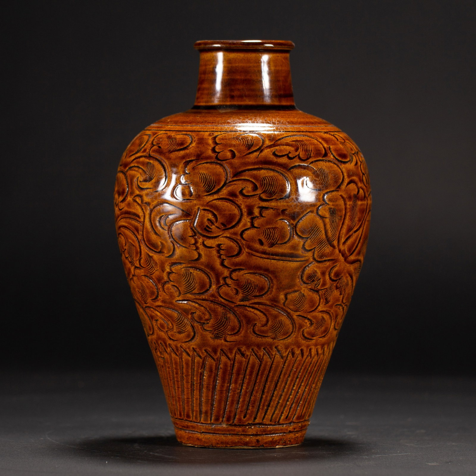 A Chinese Cizhou Carved Floral Vase: A Chinese Cizhou Carved Floral Vase (12 x 12 x 19cm,Weight 510 grams)