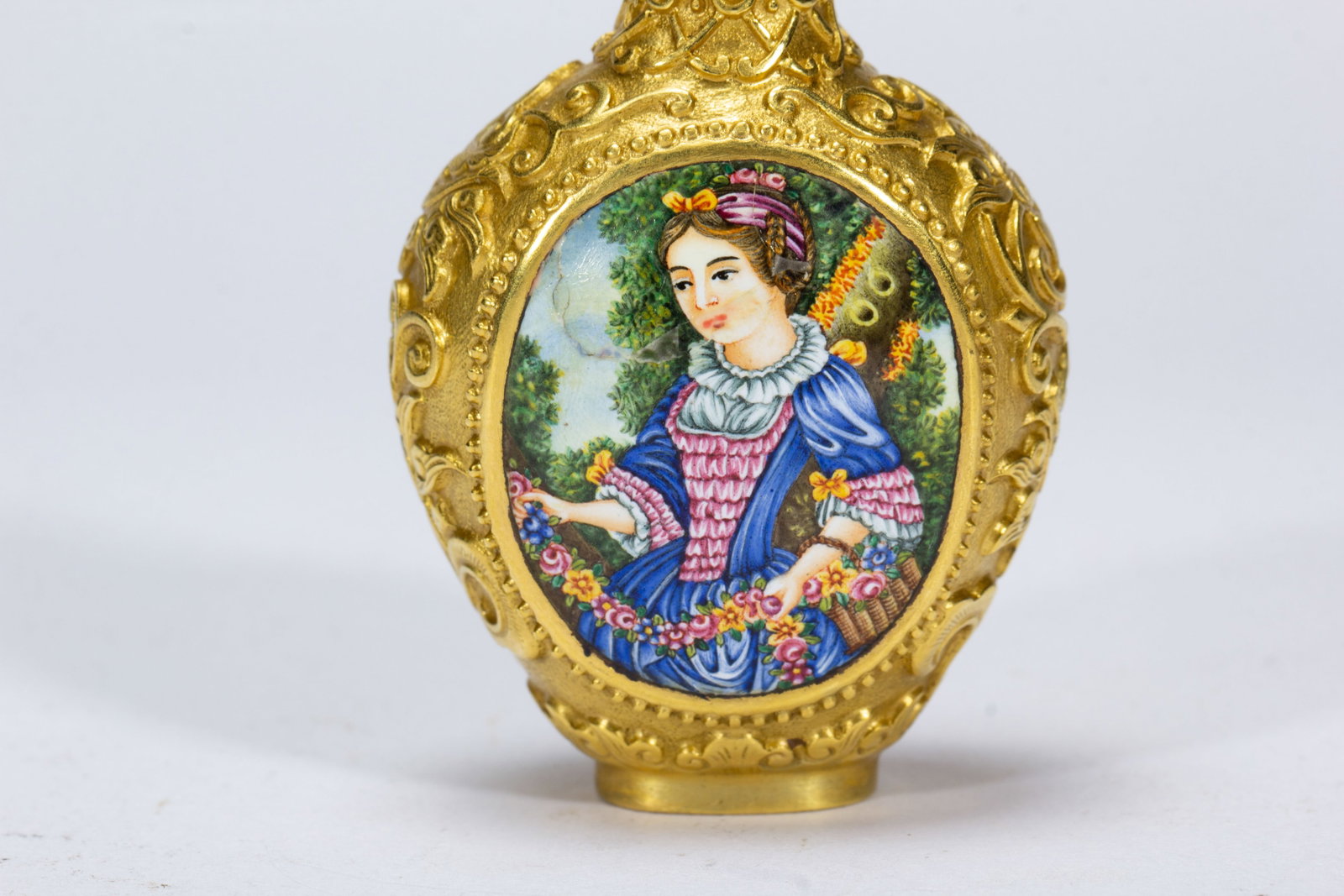 A Chinese Painted Enamel Snuff Bottle - 6