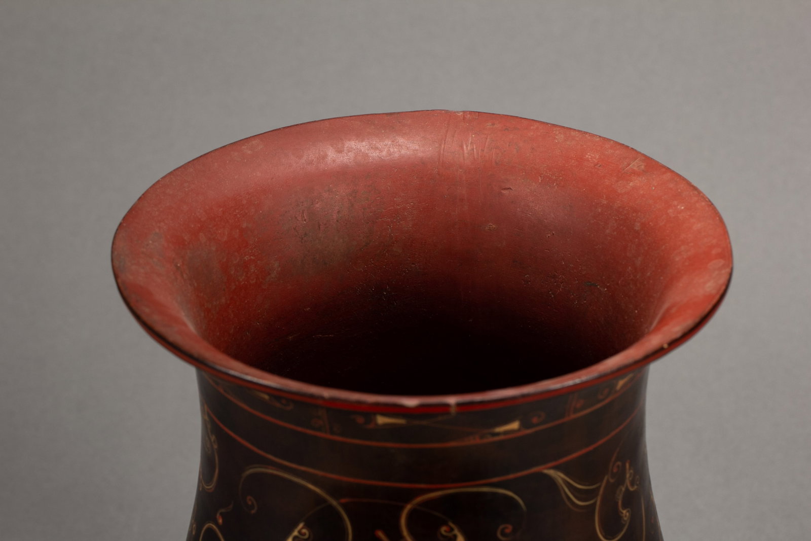 A RARE POLYCHROME PAINTED VESSEL ZUN - 5