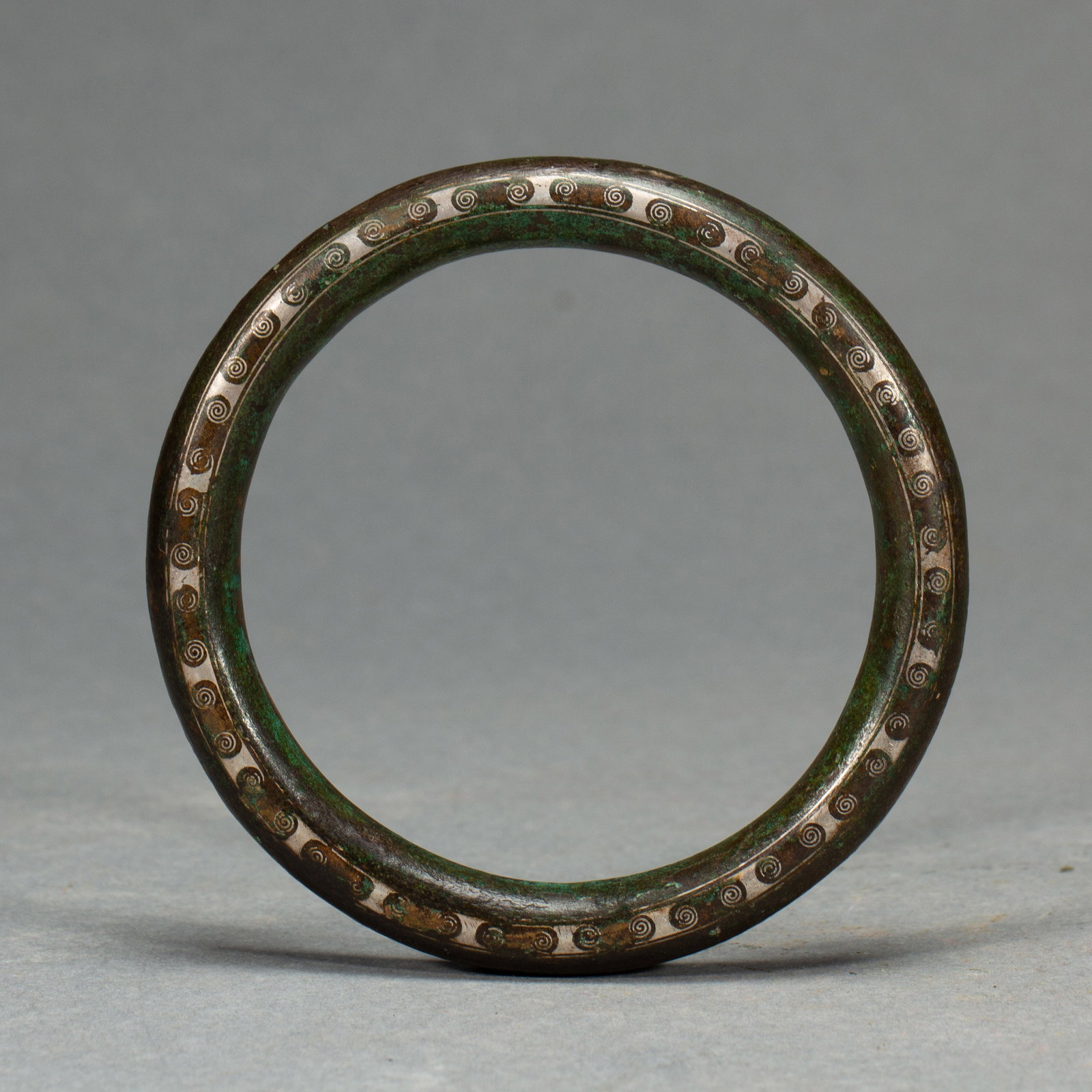 A Chinese Silver-Inlaid Bronze Bangle: A Chinese Silver-Inlaid Bronze Bangle (8.5 x 8.5cm,Weight 170 grams)