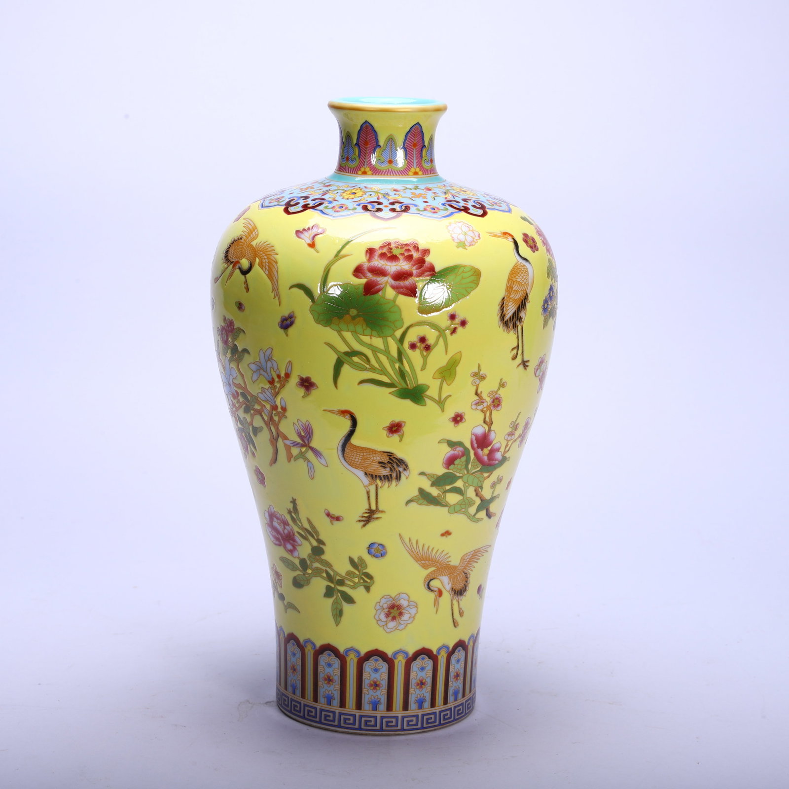 A FAMILLE ROSE CRANES VASE MEIPING - 5