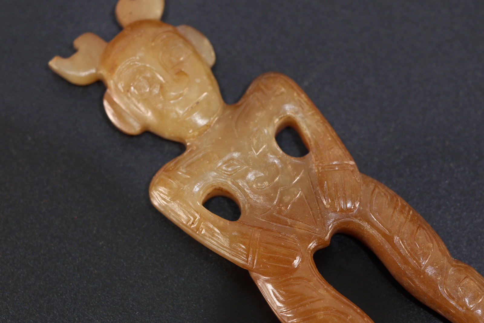Jade Carved Beast Face Pattern Character Shape Ornament - 3