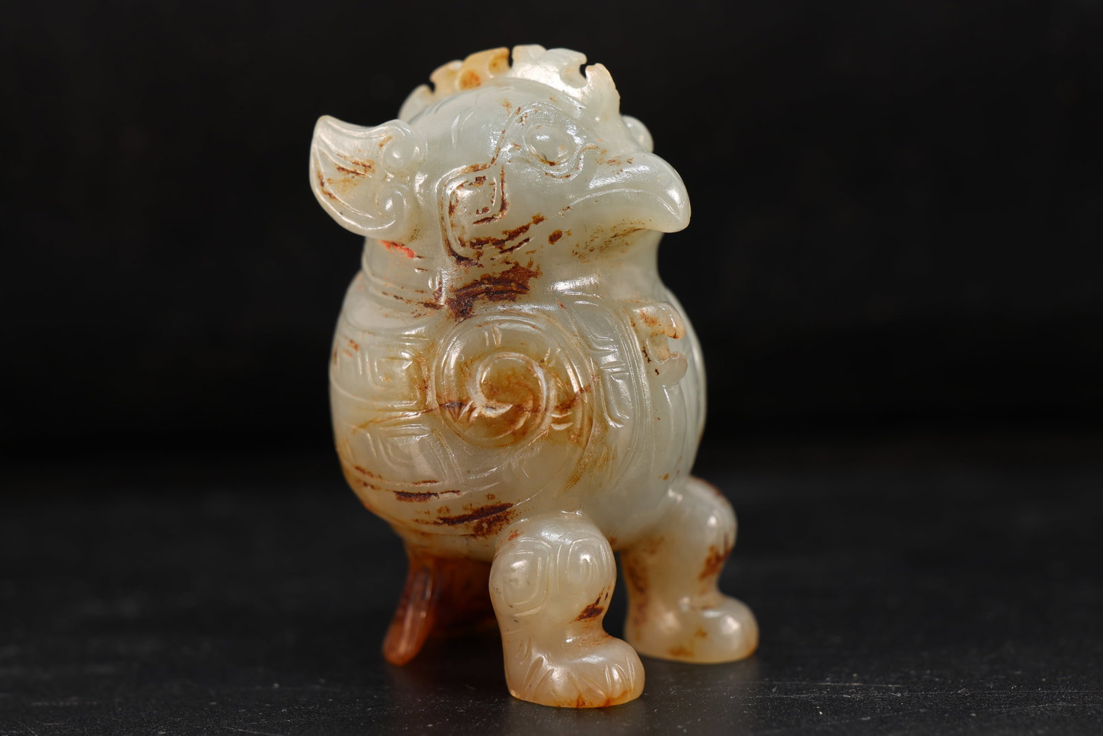 Jade Carved Beast Face Pattern Bird Shape Ornament: Jade Carved Beast Face Pattern Bird Shape Ornament (6 x 4 x 3cm)