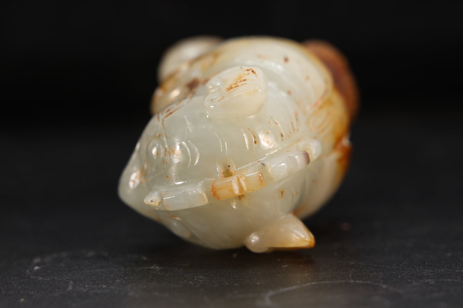 Jade Carved Beast Face Pattern Bird Shape Ornament - 5