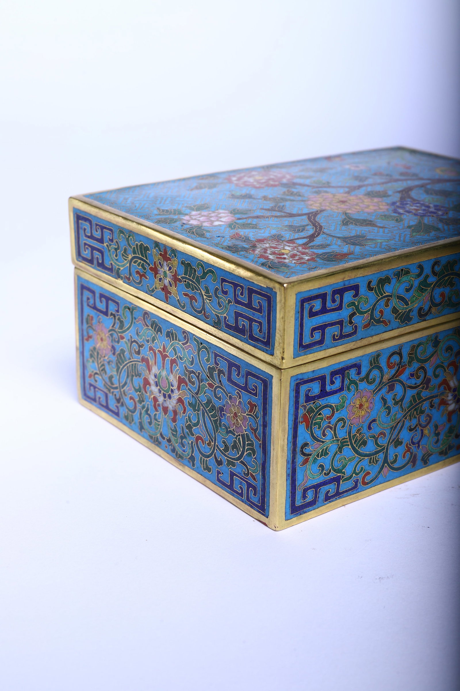 A Chinese Cloisonne Rectangular Box - 3