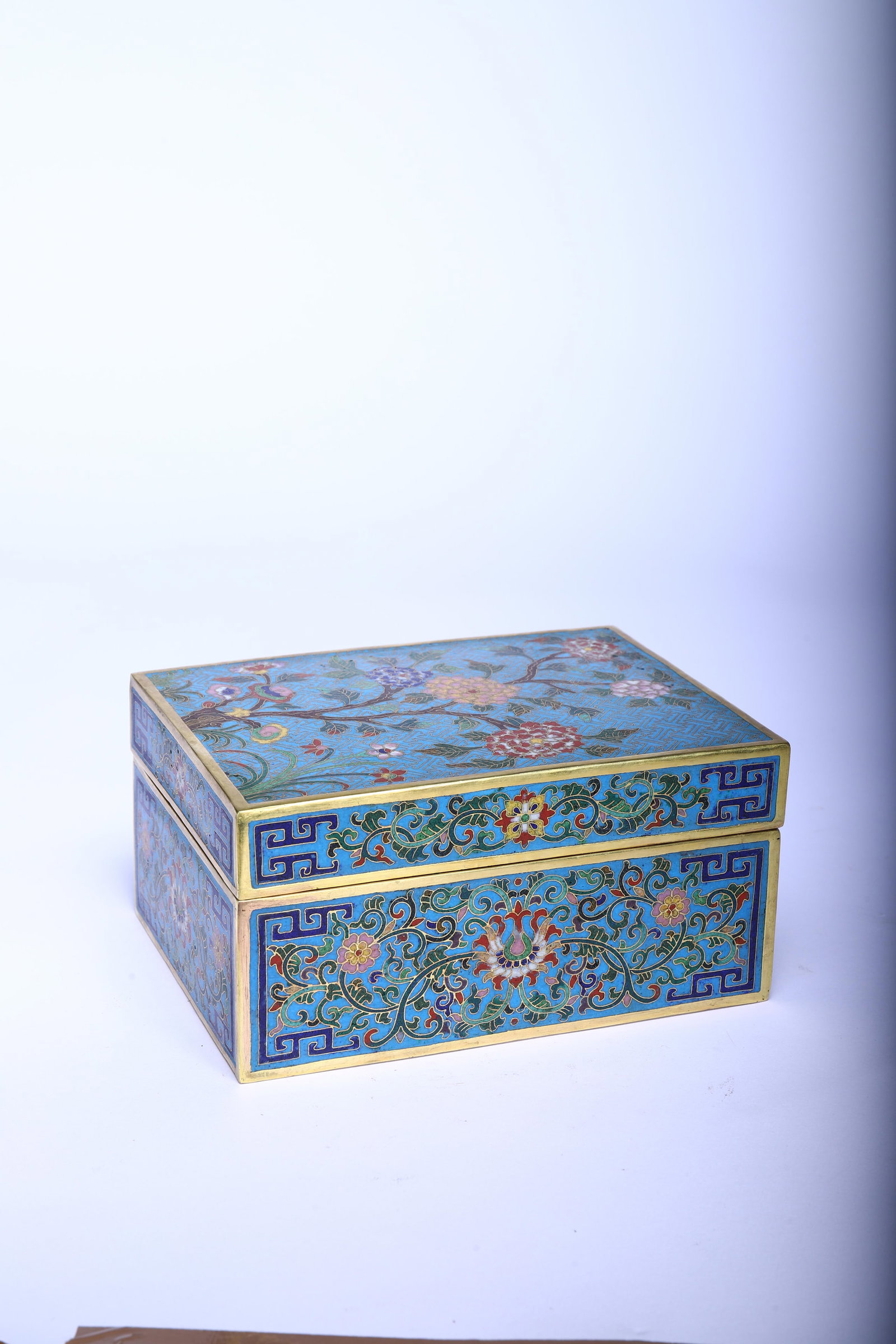 A Chinese Cloisonne Rectangular Box - 4