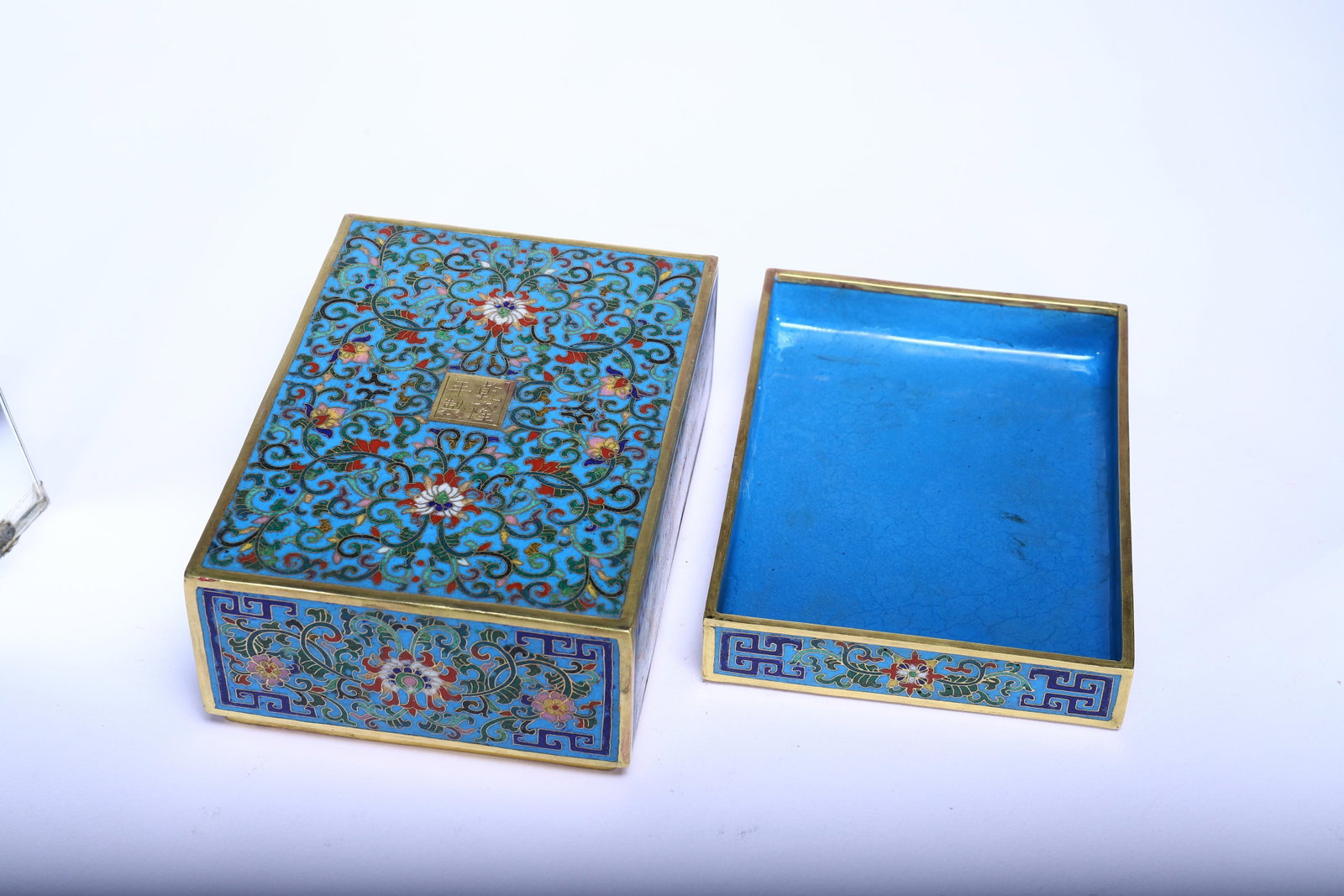 A Chinese Cloisonne Rectangular Box - 9