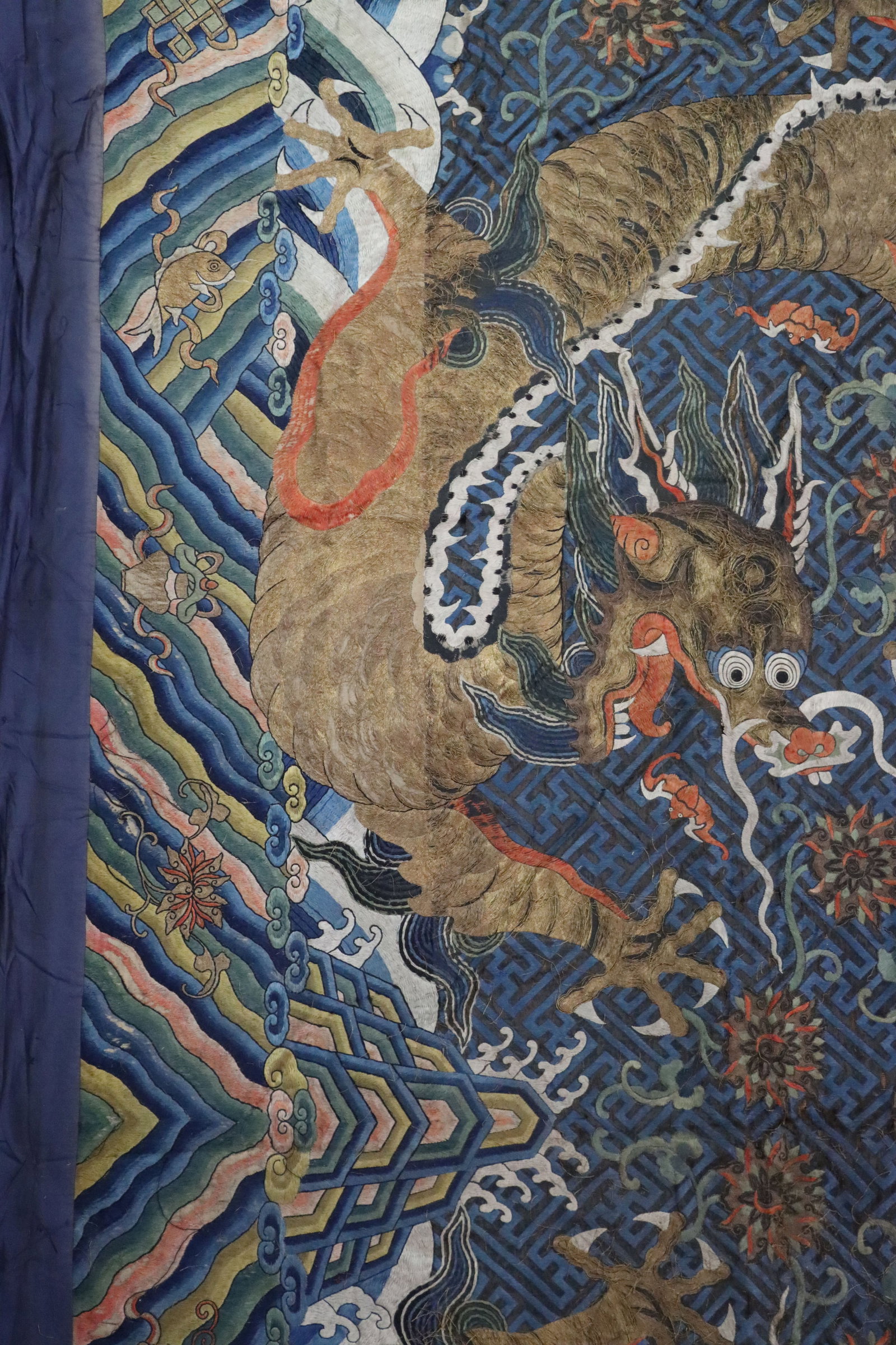 Silk Embroidery Cloud and Dragon Pattern Kesi - 8