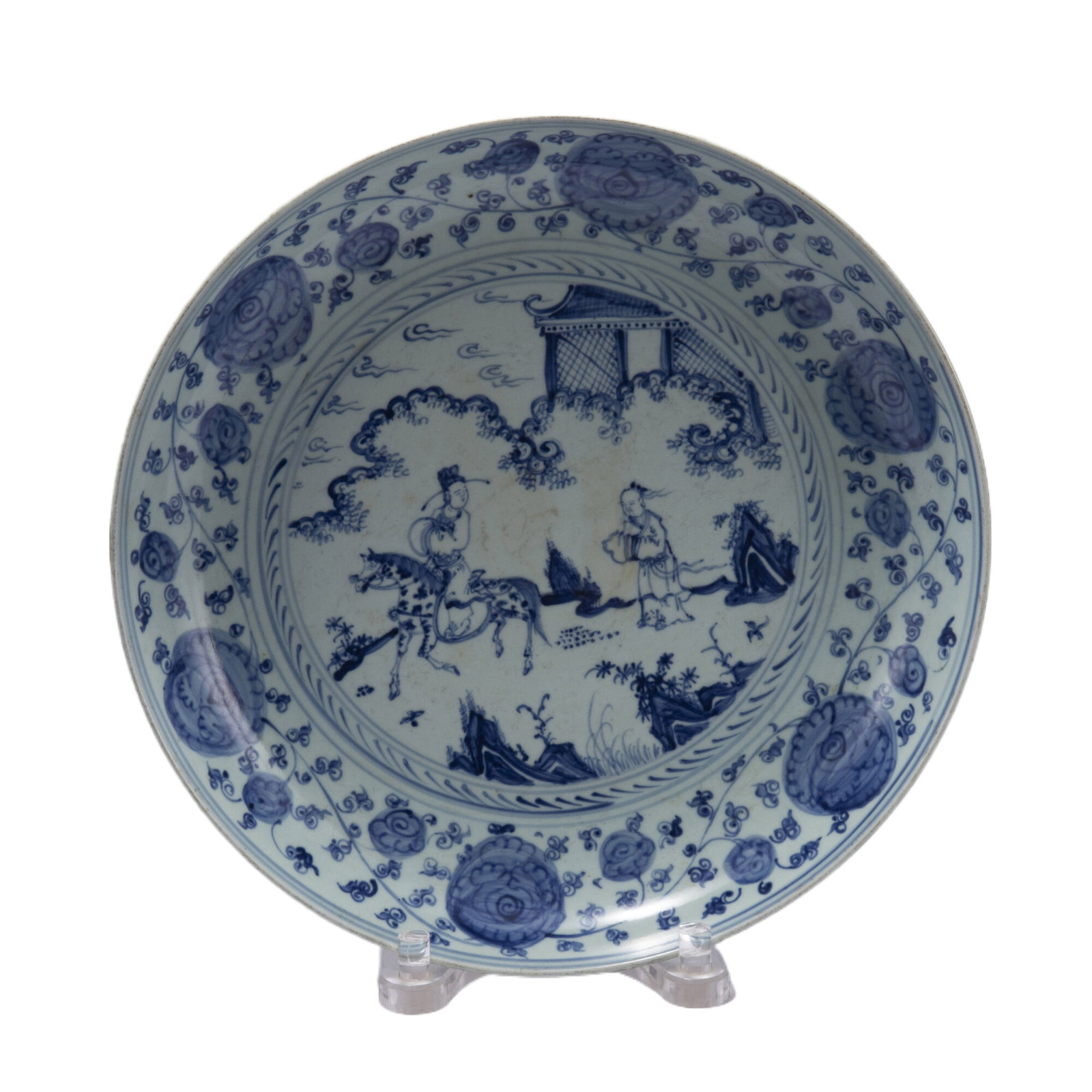 A CHINESE BLUE AND WHITE PORCELAIN DISH (1 of 12)