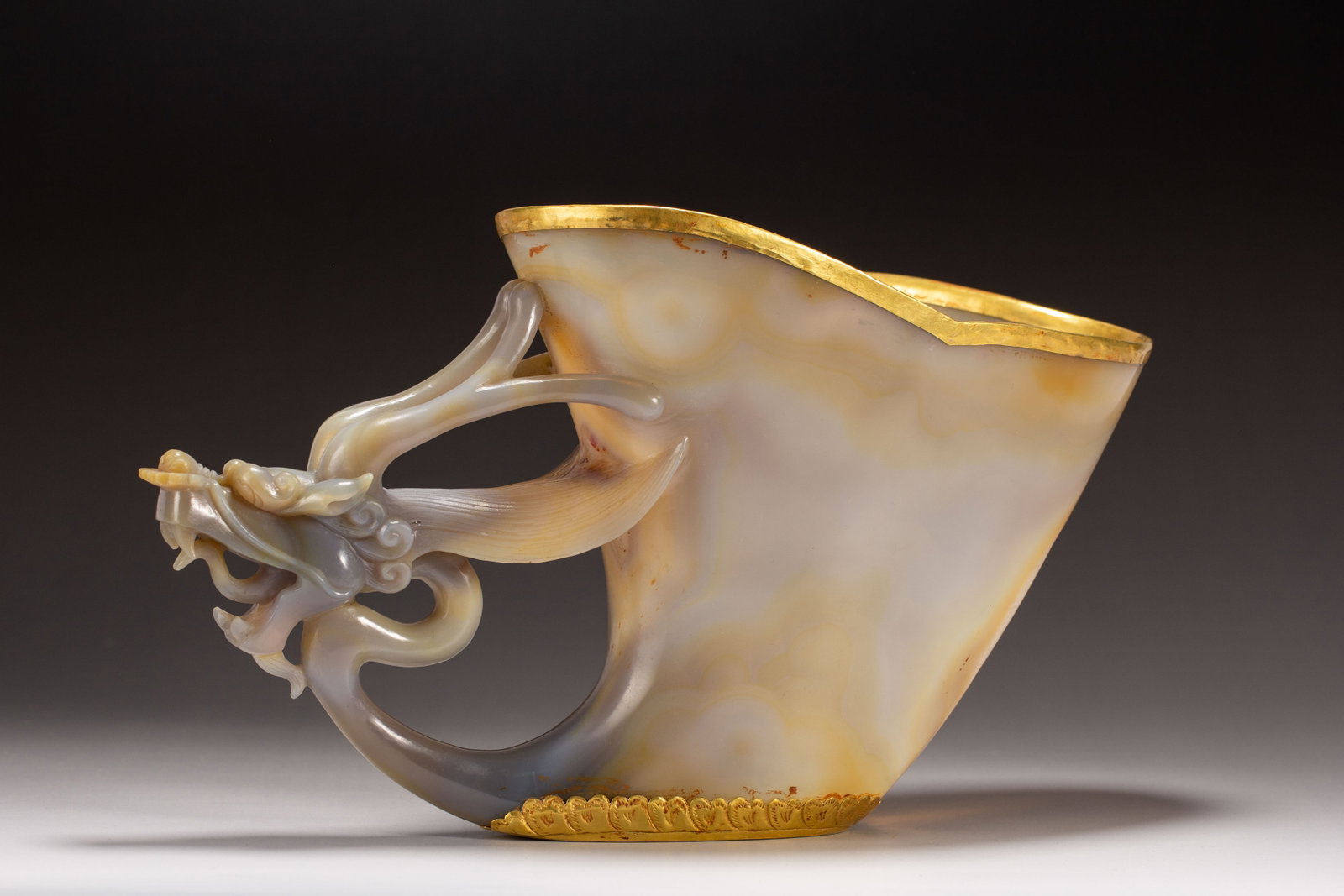 A Chinese Gilt Agate Dragon-Handled Cup - 3