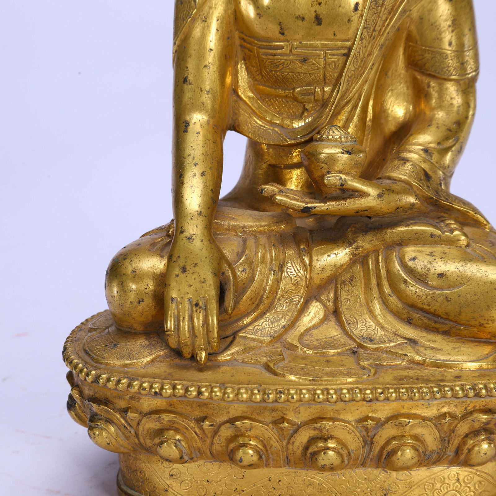 Chinese Gilt Bronze Buddha Statue - 3