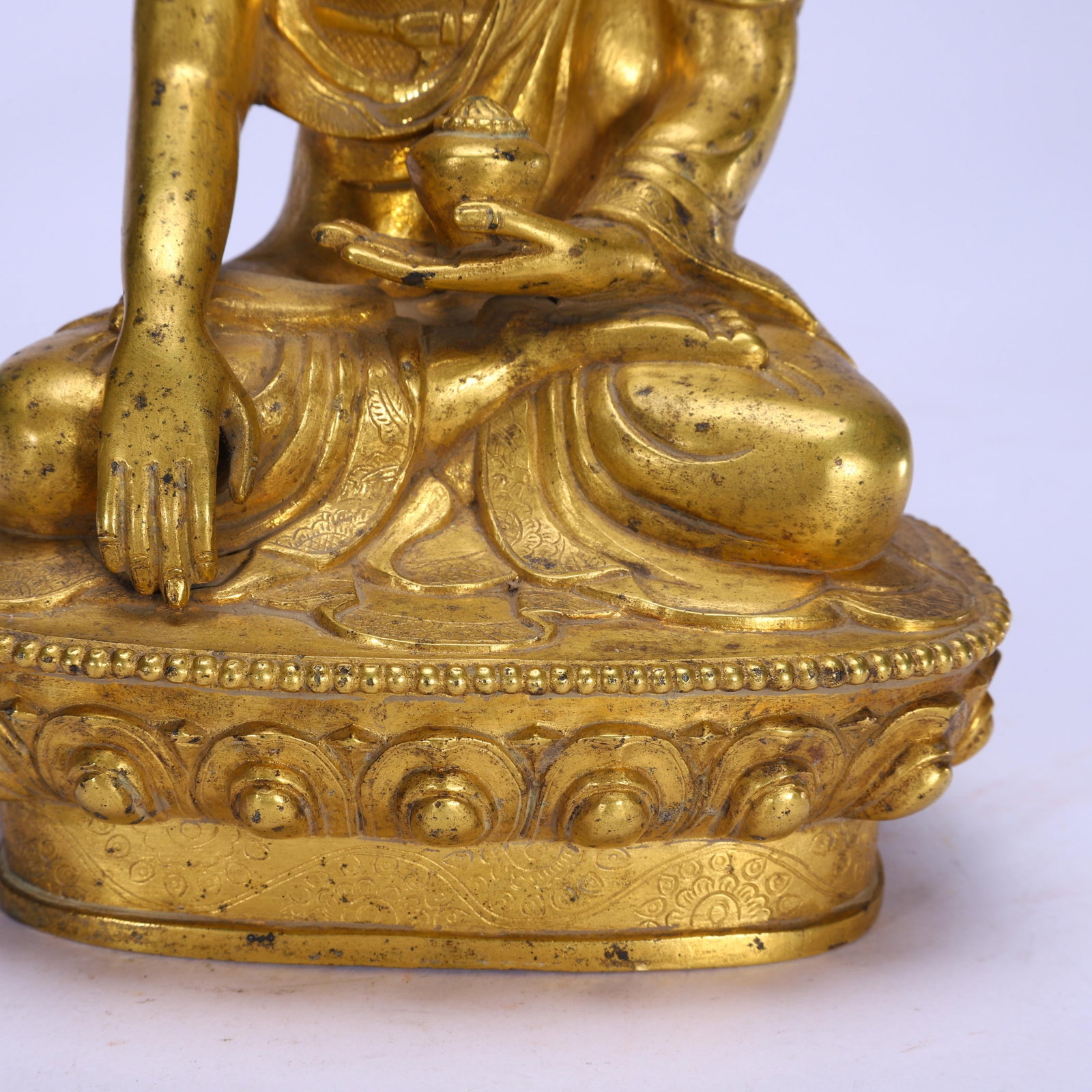 Chinese Gilt Bronze Buddha Statue - 4