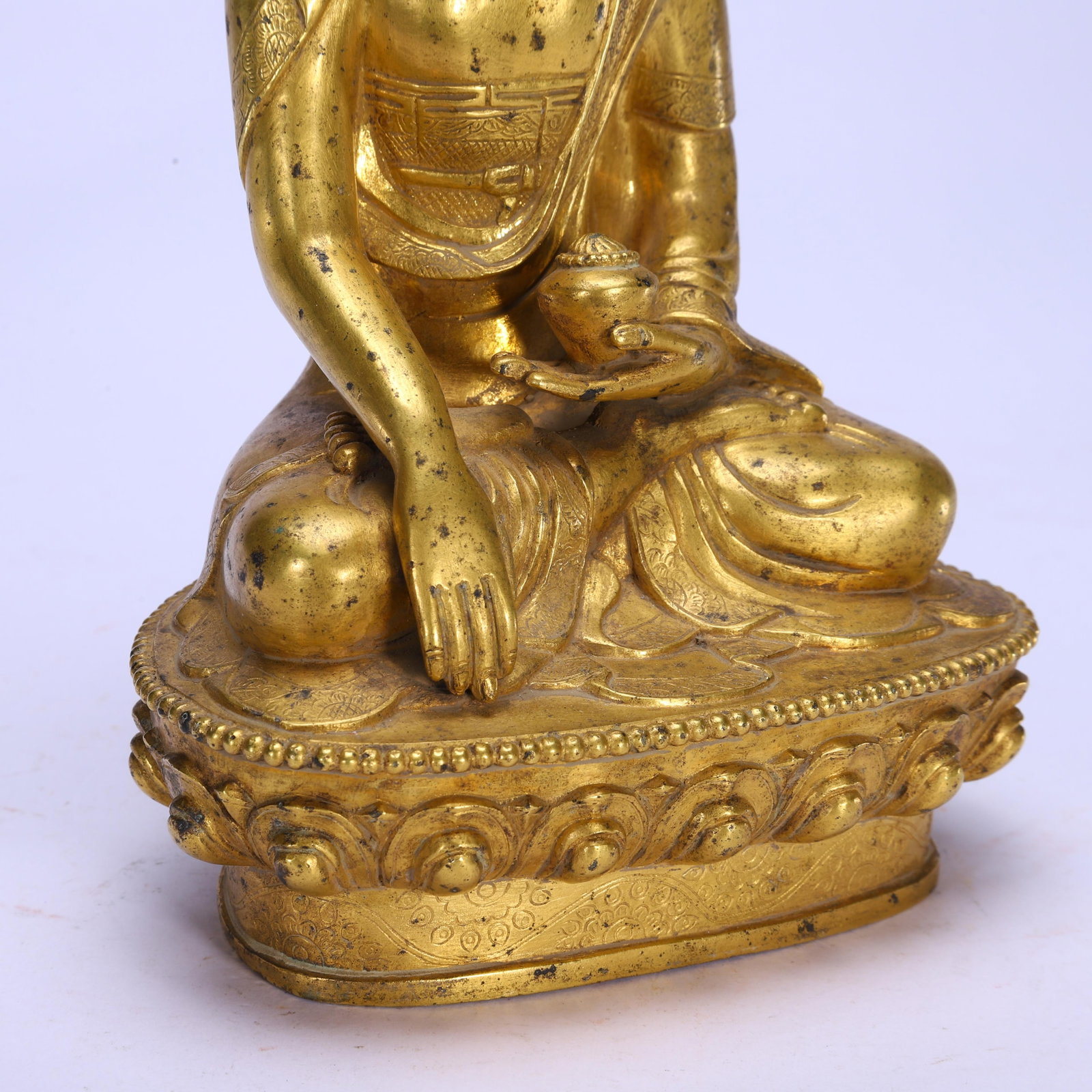 Chinese Gilt Bronze Buddha Statue - 7