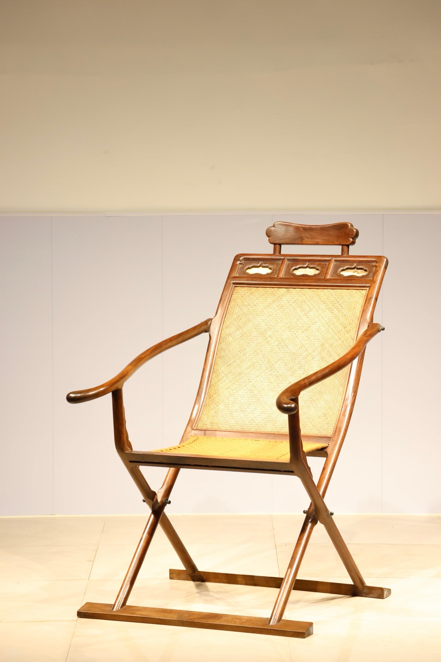 Huanghuali Wood Carved Reishi Mushroom Pattern Folding Chair: Huanghuali Wood Carved Reishi Mushroom Pattern Folding Chair ?100 x 52cm?