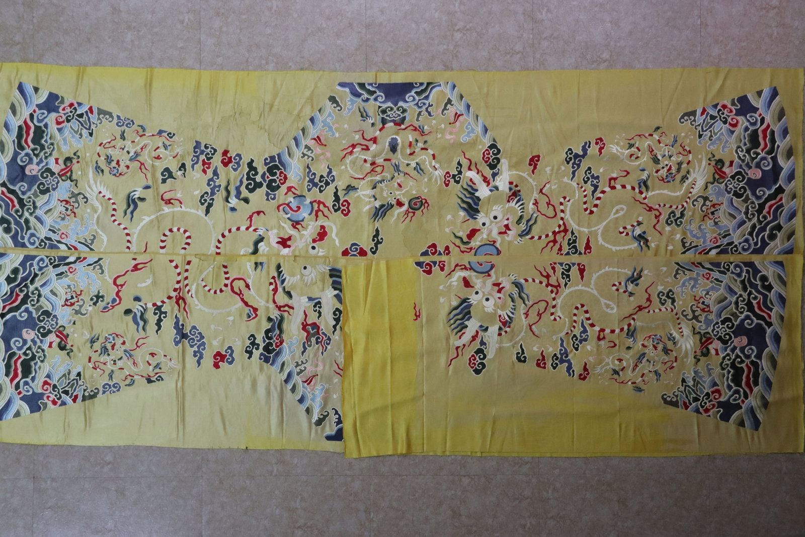 Silk Embroidery Cloud and Dragon Pattern Kesi - 5