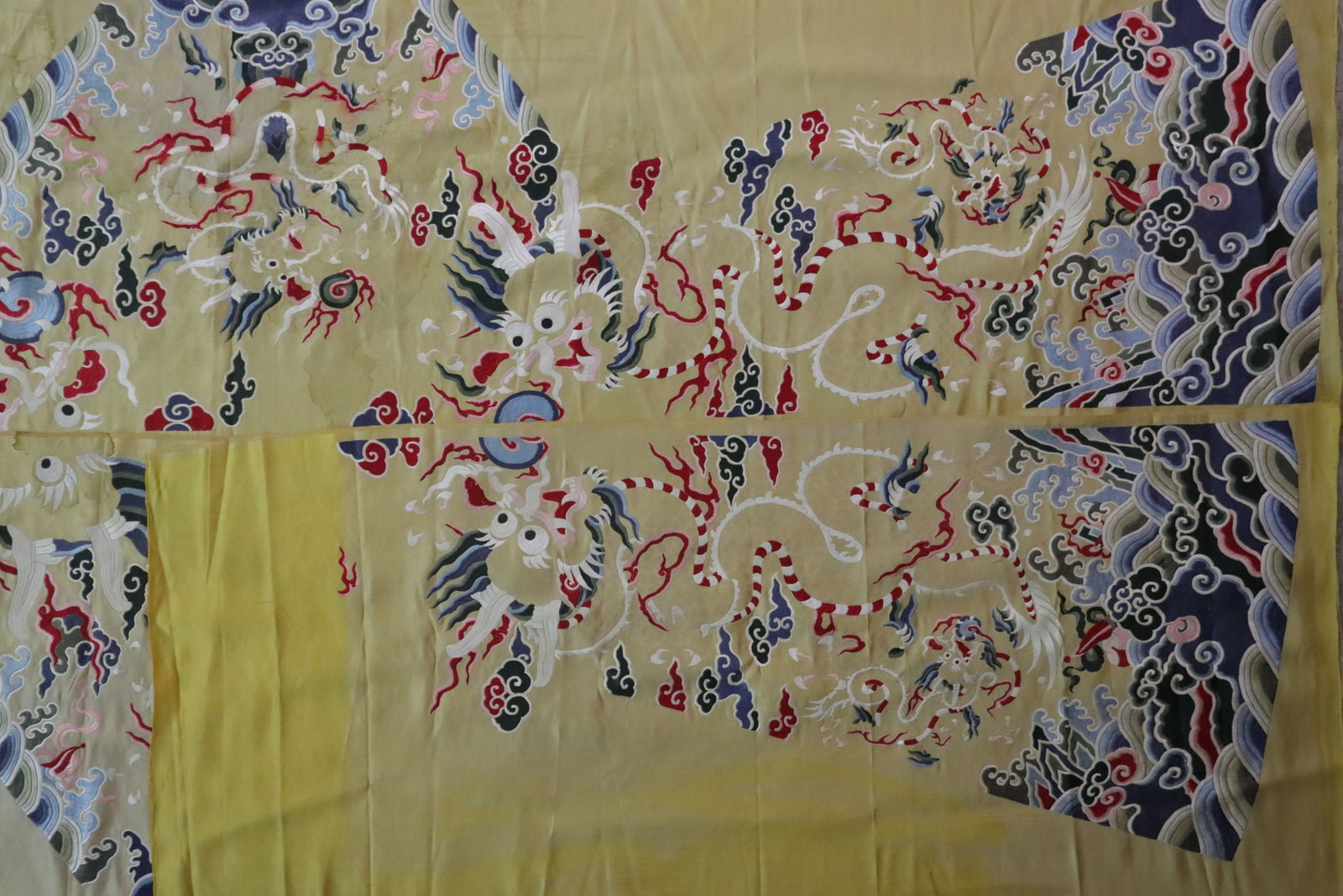 Silk Embroidery Cloud and Dragon Pattern Kesi - 6