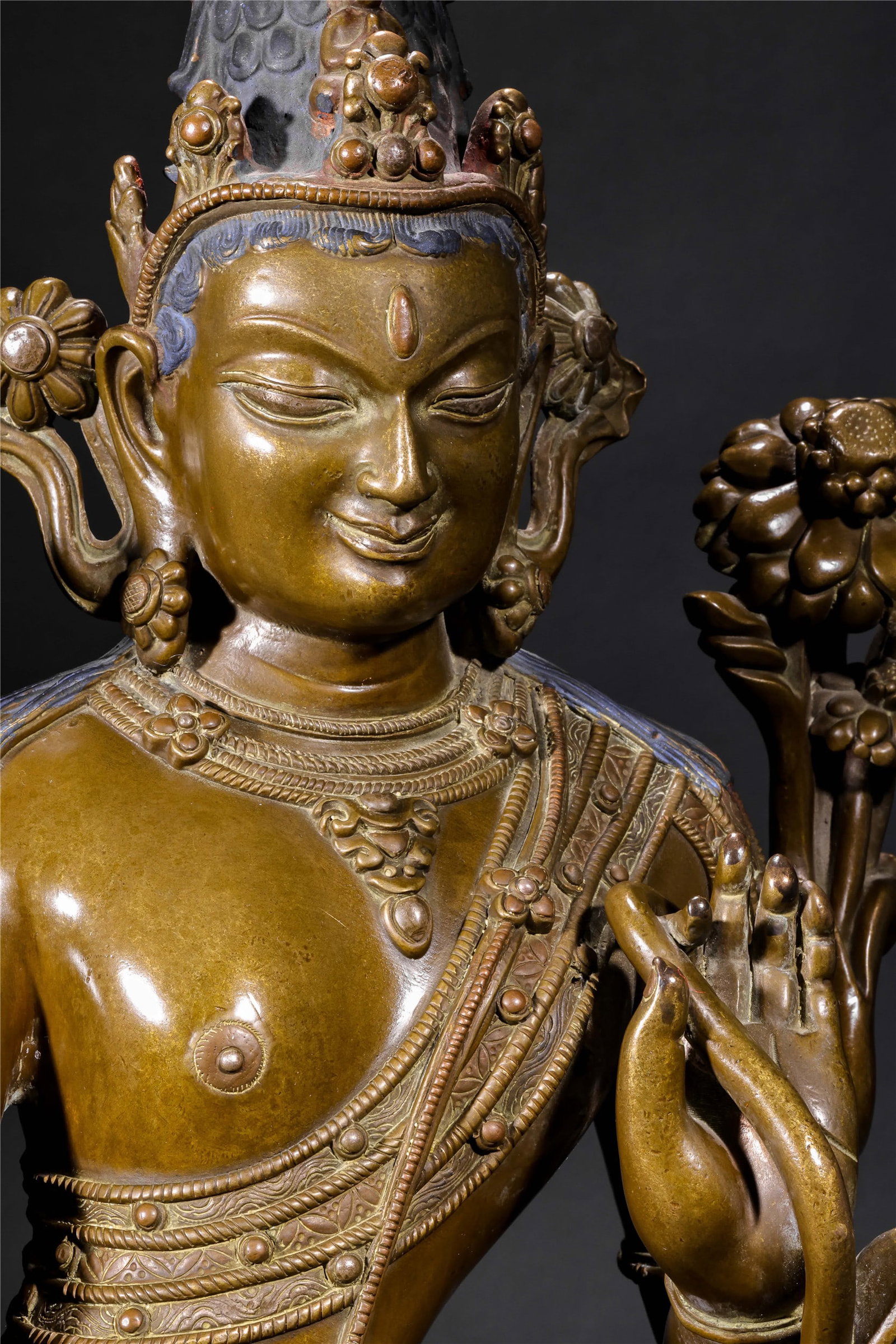 A Chinese Bronze Buddha Statue - 11